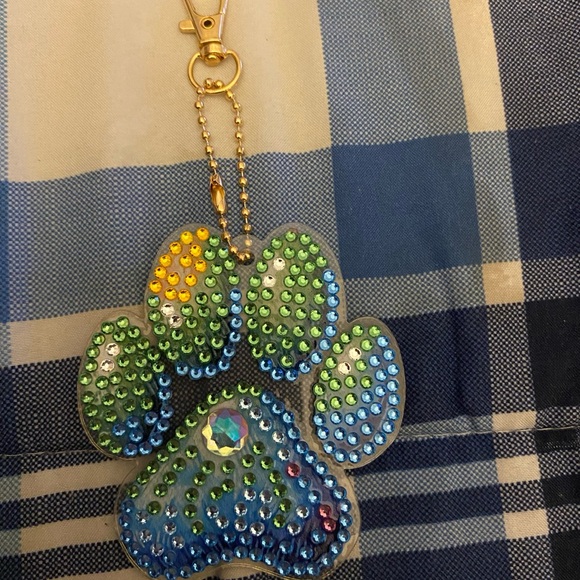 Handmade Accessories - Handmade diamond art paw keychain